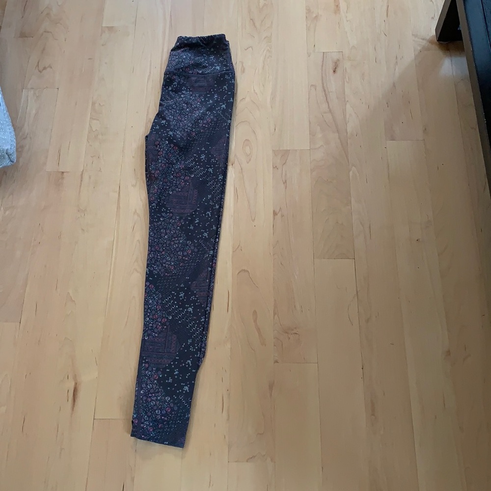 black athletic pants from SO Woman’s  XS
